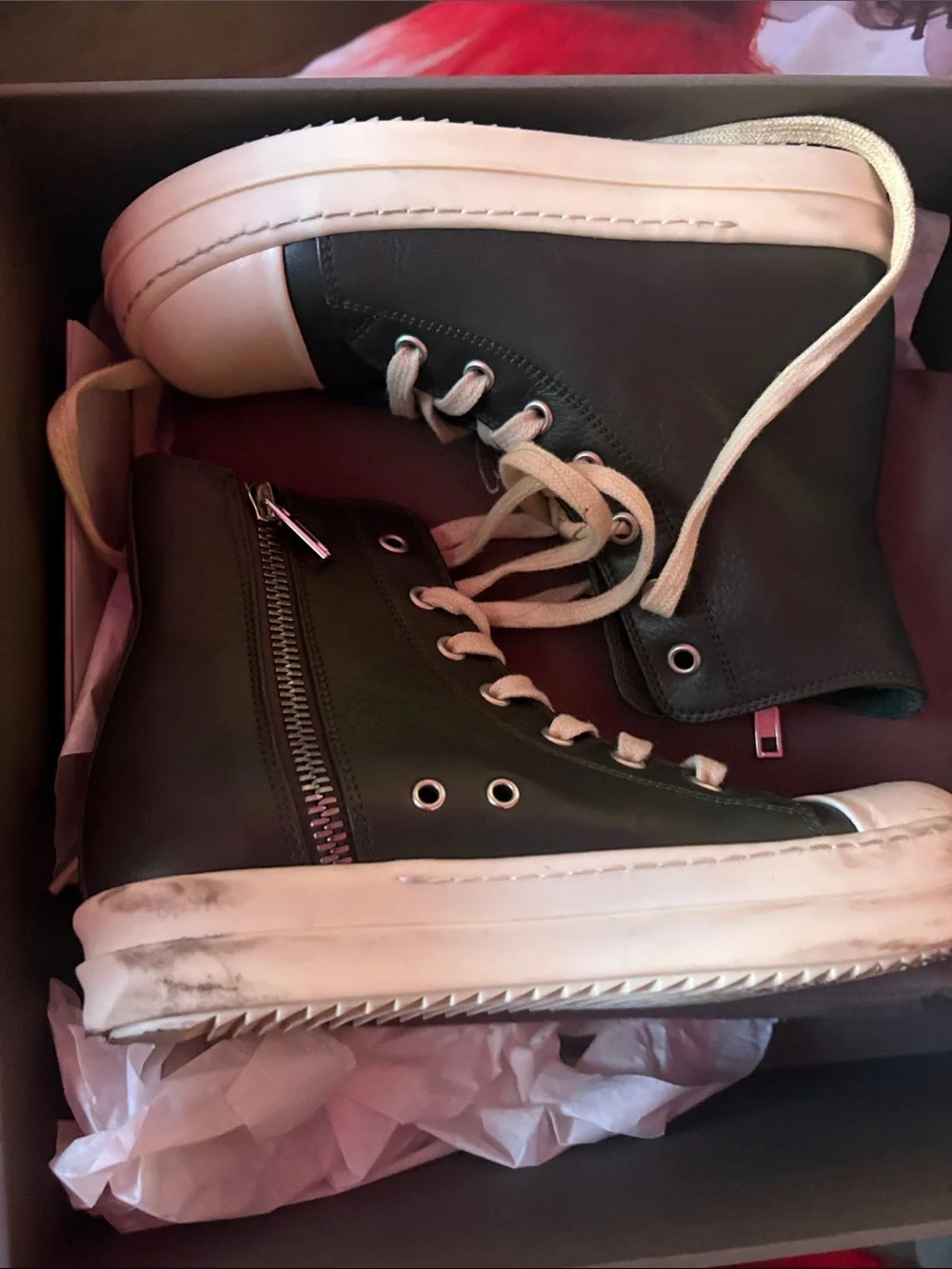 Saks Fifth Avenue Forest/Milk Sneaker Box Label